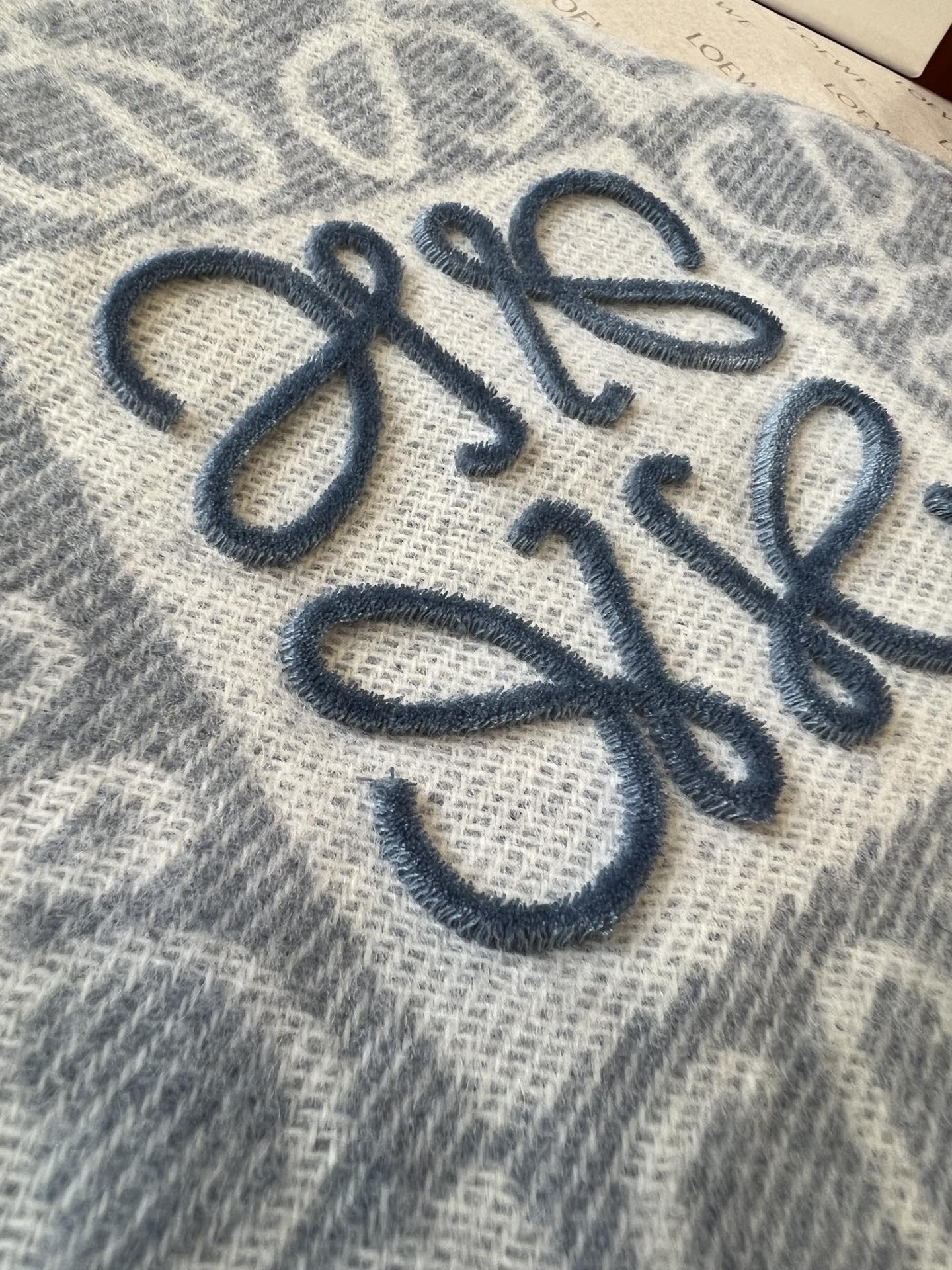 LOEWE 25S SCARF 180 IN WOOL CASHMERE 852841