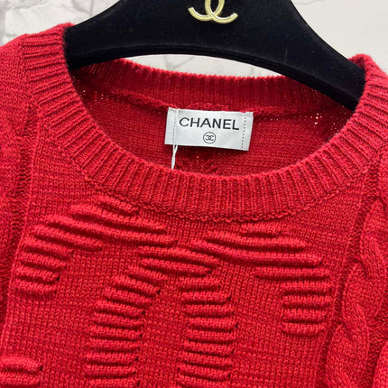 CHANEL 26S LONG-SLEEVE CREWNECK SWEATER 666