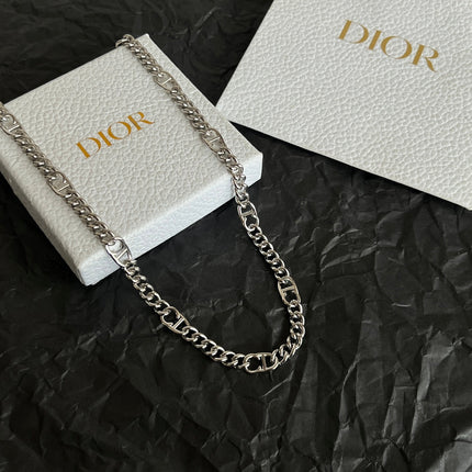 CD 26S LOGO LINK CHAIN NECKLACE IN SILVER METAL 633148