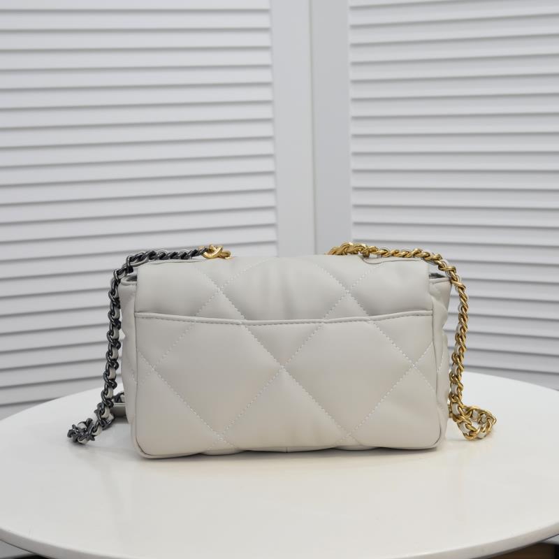 19 FLAP BAG 26CM 9010 CREAM WHITE