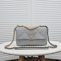 19 FLAP BAG 26CM 9010 GREY