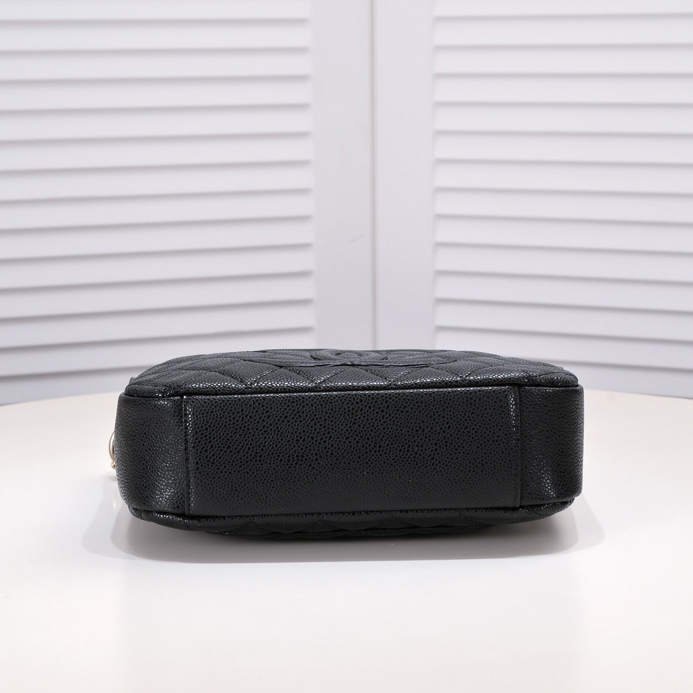 HOBO CAVIAR 25CM 3302 BLACK