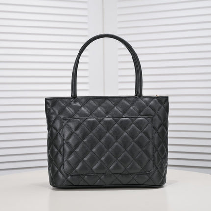 MEDALLION TOTE CAVIAR 3326 BLACK