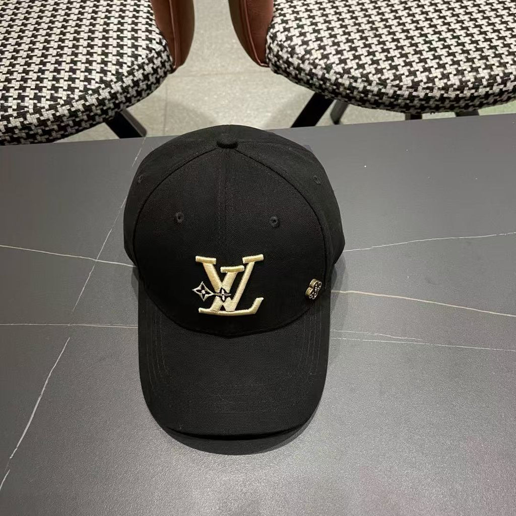 LV SIGNATURE CAP 125375