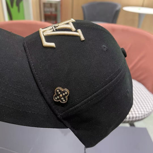 LV SIGNATURE CAP 125375