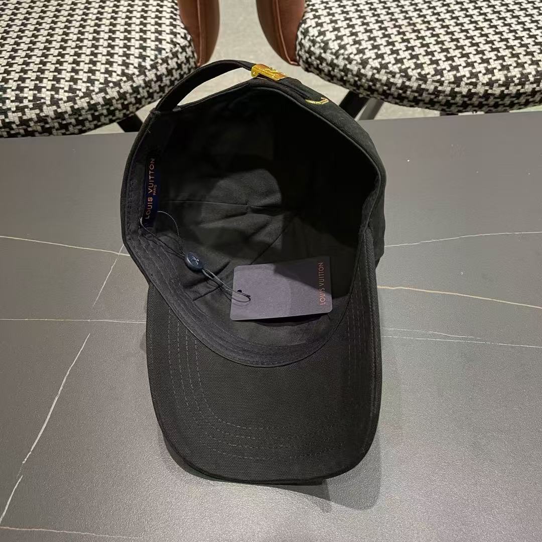 LV SIGNATURE CAP 125375