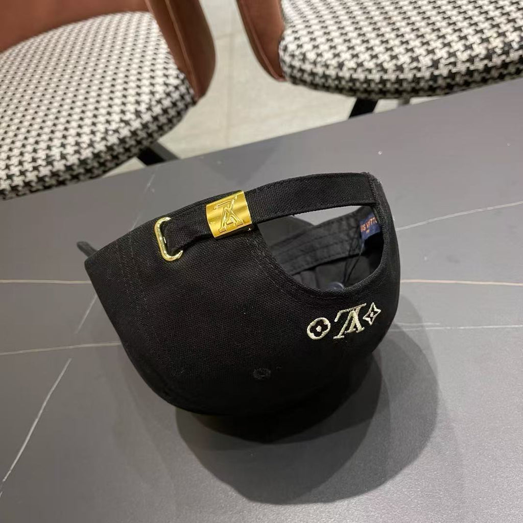LV SIGNATURE CAP 125375