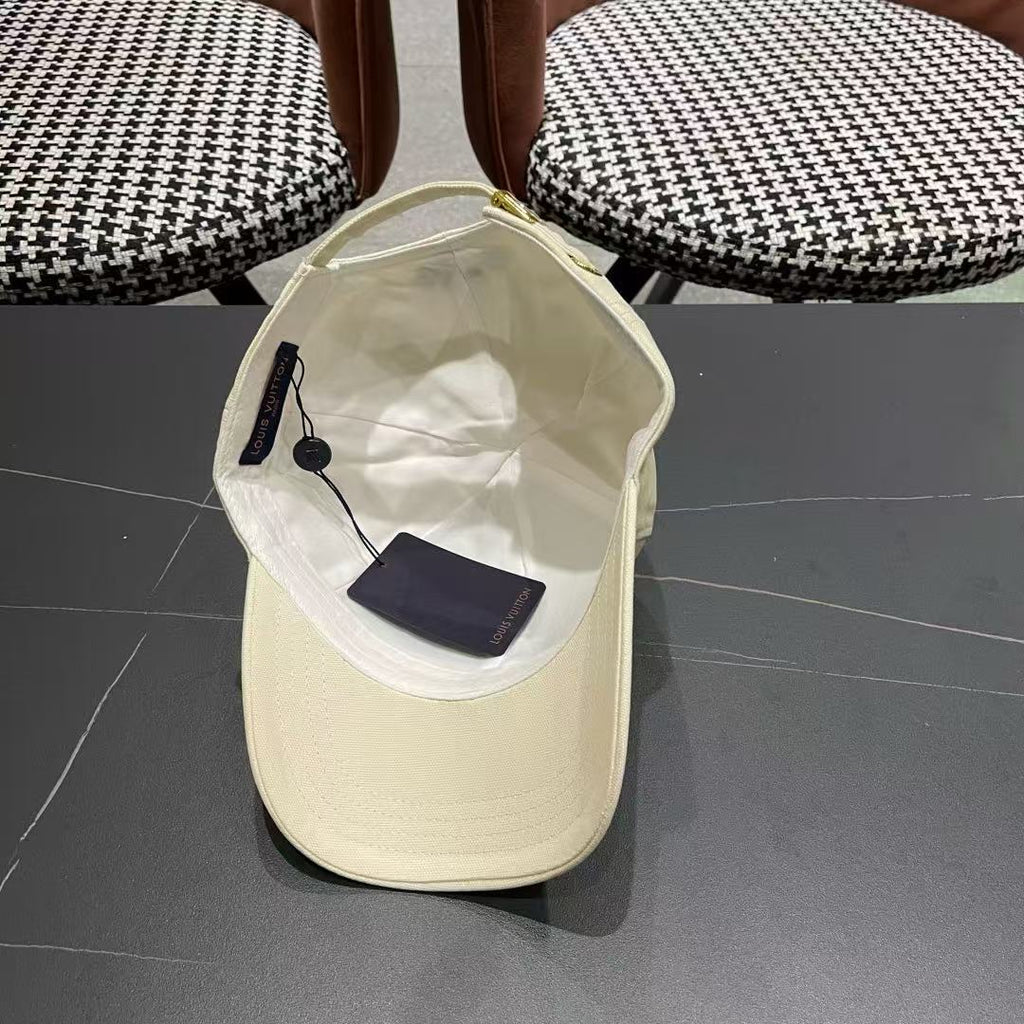LV SIGNATURE CAP 125377