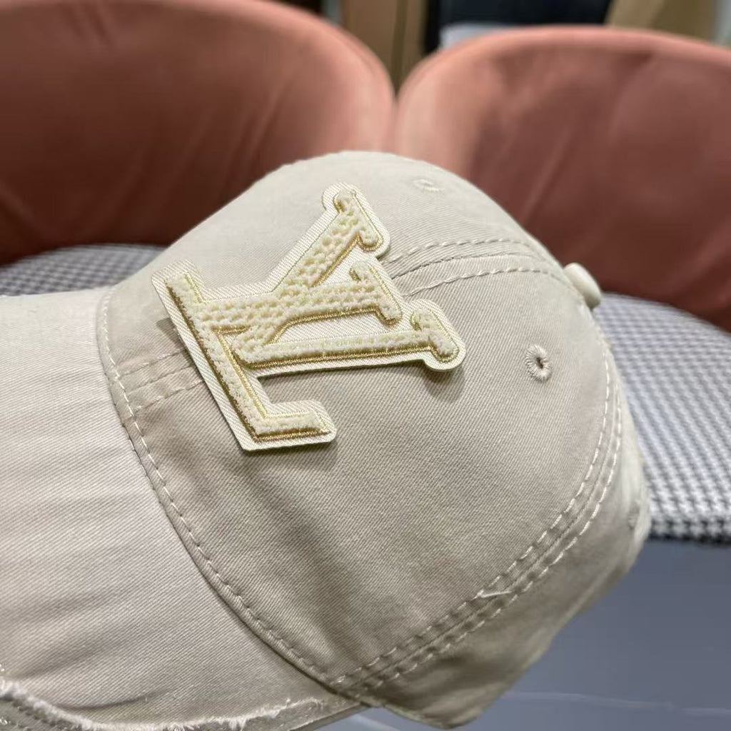 LV SIGNATURE CAP 125379