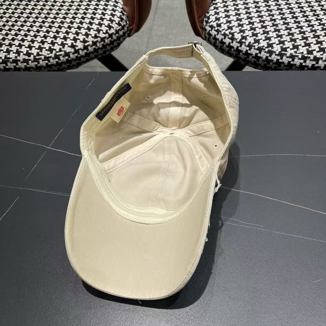 LV SIGNATURE CAP 125379