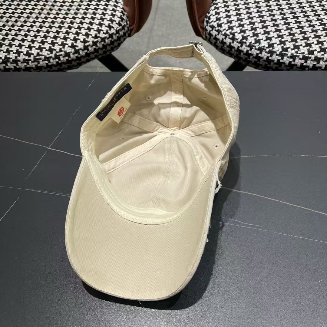 LV SIGNATURE CAP 125379