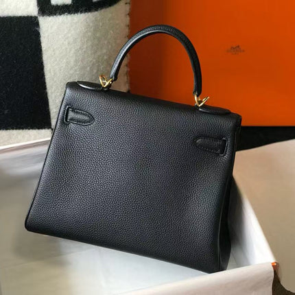 HM KELLY BAG 28 IN BLACK TOGO LEATHER GOLD HARDWARE