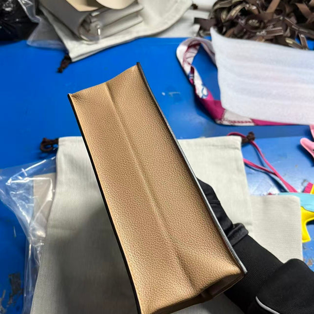 KELLY DANSE 22 TAN BROWN IN CALFSKIN SILVER HARDWARE