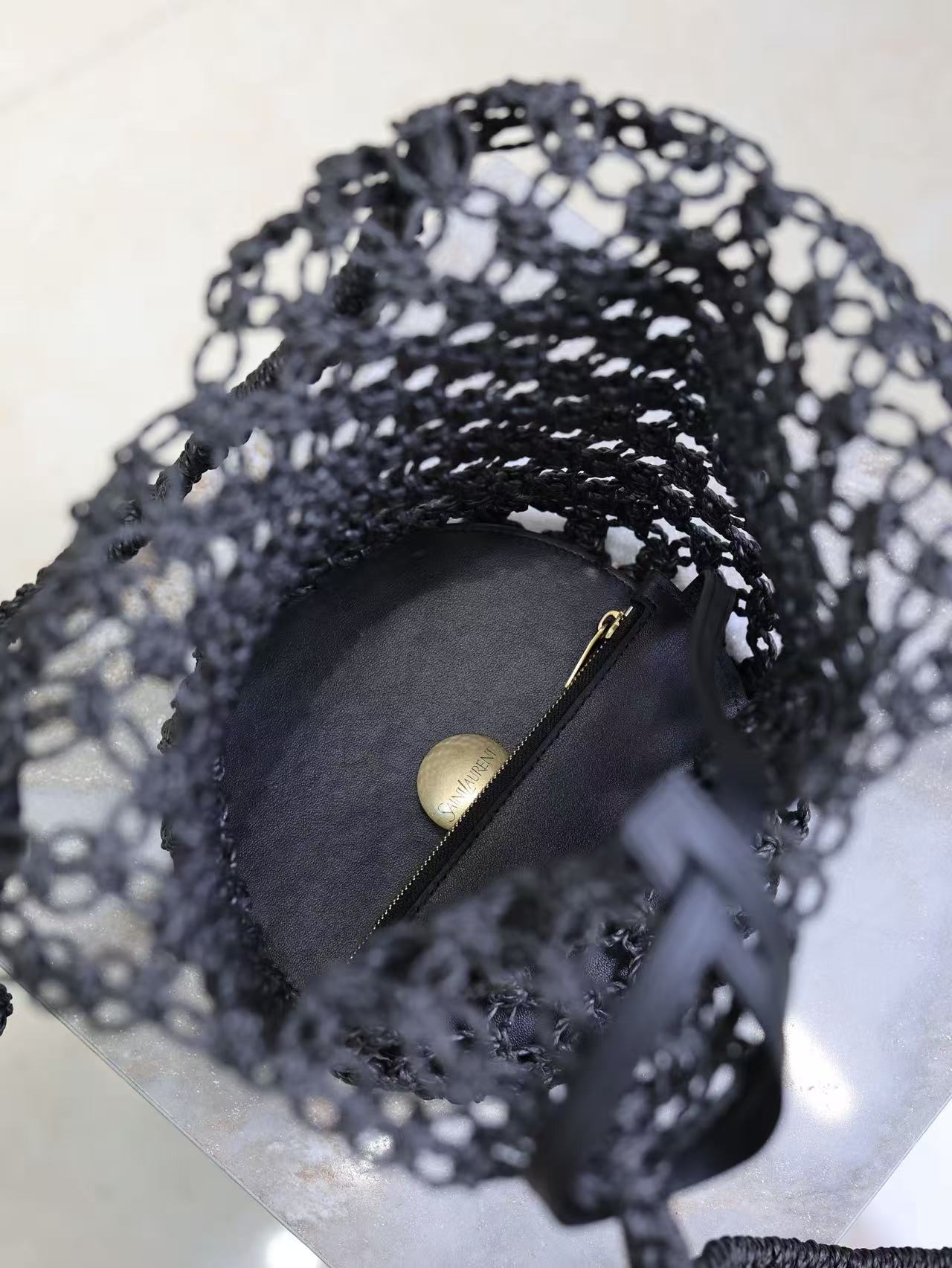 YSL SHOULDER BAG 33 IN BLACK WOVEN RAFFIA