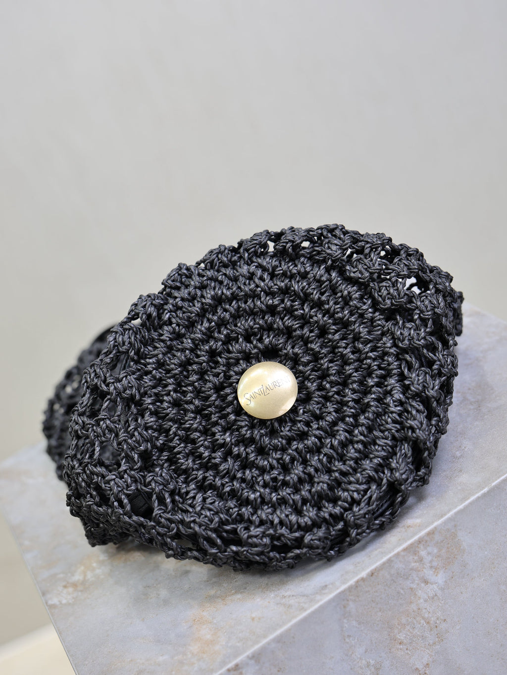 YSL SHOULDER BAG 33 IN BLACK WOVEN RAFFIA