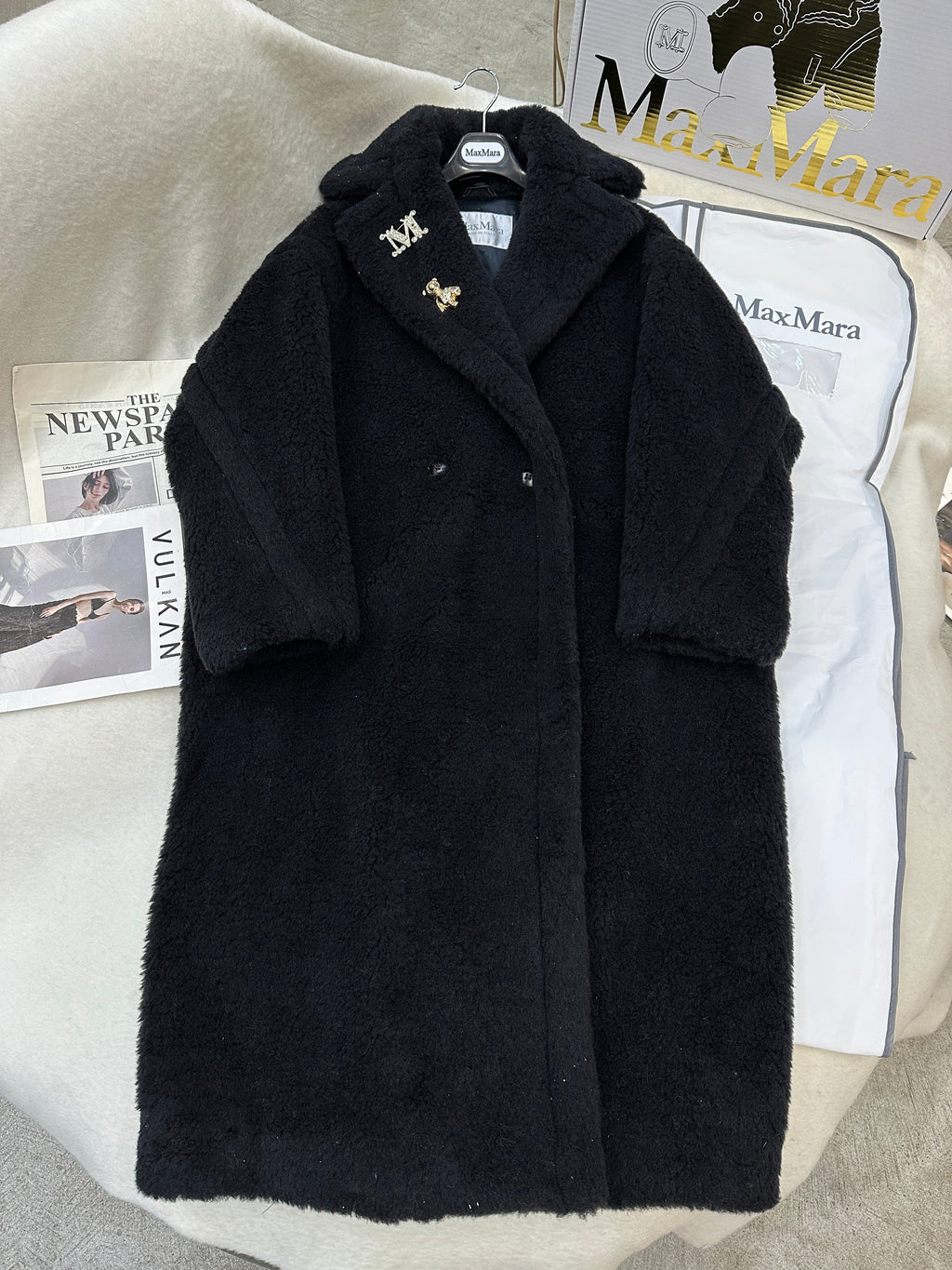 MAX MARA LONG COAT IN BLACK CASHMERE WITH CRYSTAL CHARM