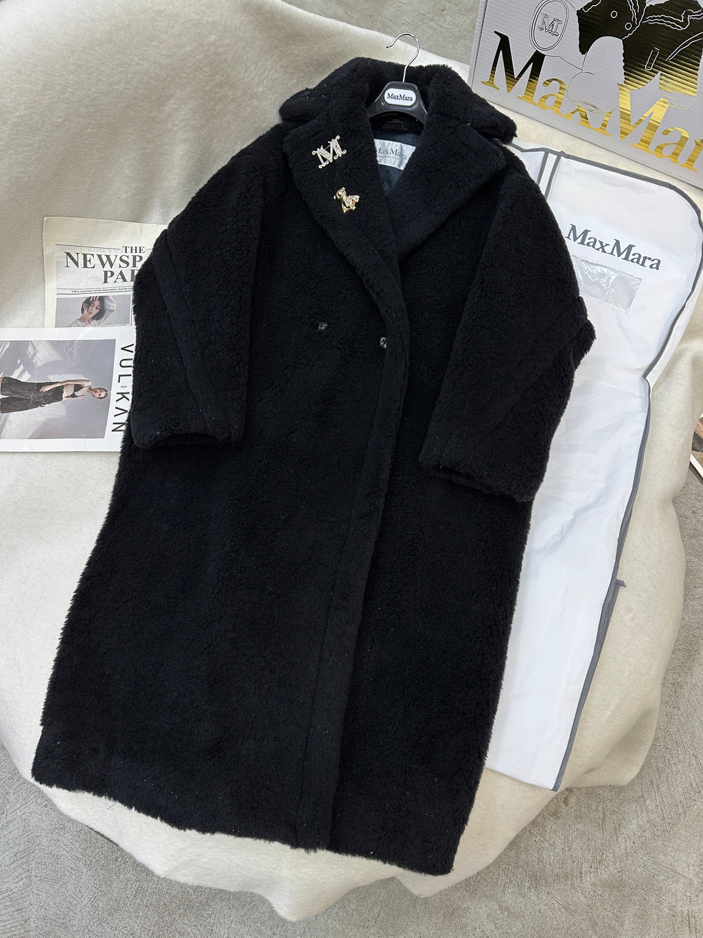MAX MARA LONG COAT IN BLACK CASHMERE WITH CRYSTAL CHARM