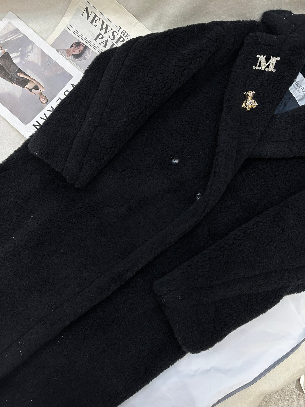 MAX MARA LONG COAT IN BLACK CASHMERE WITH CRYSTAL CHARM