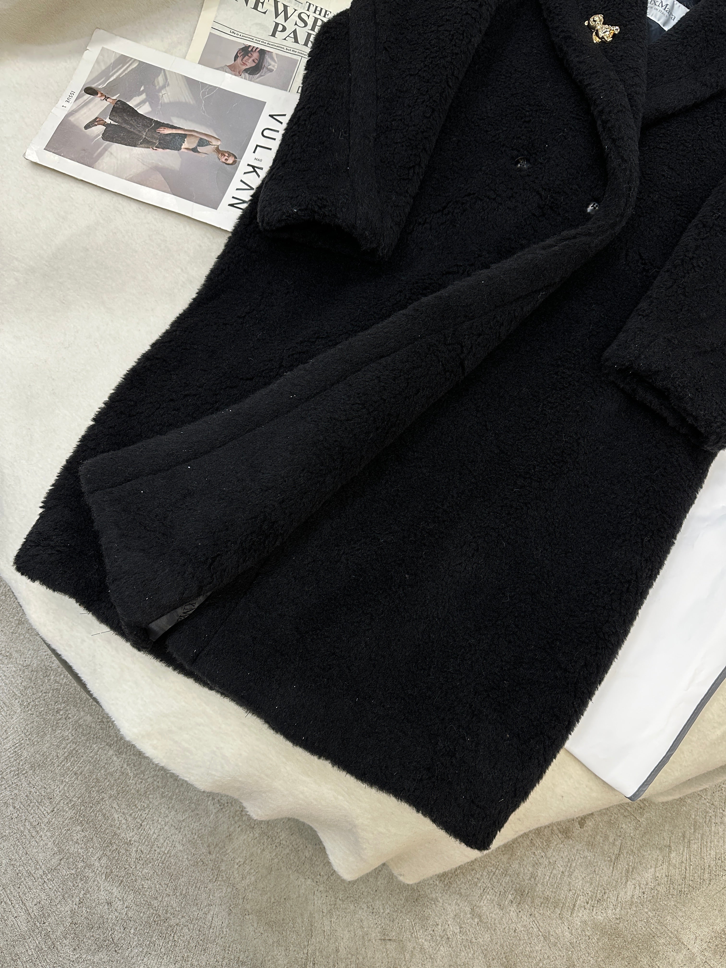 MAX MARA LONG COAT IN BLACK CASHMERE WITH CRYSTAL CHARM