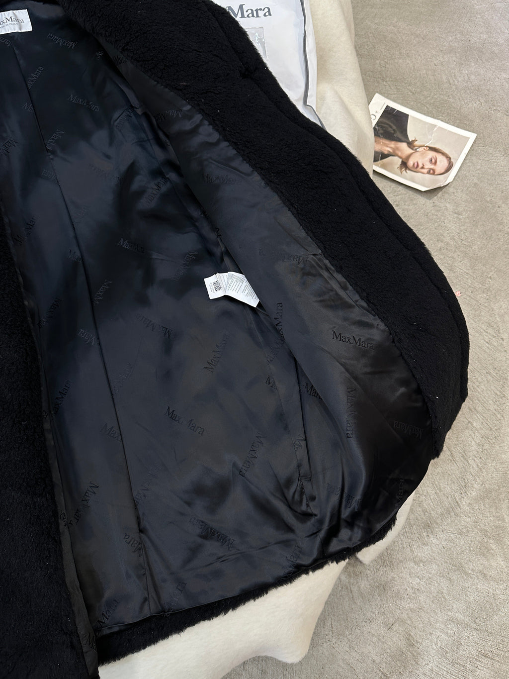 MAX MARA LONG COAT IN BLACK CASHMERE WITH CRYSTAL CHARM