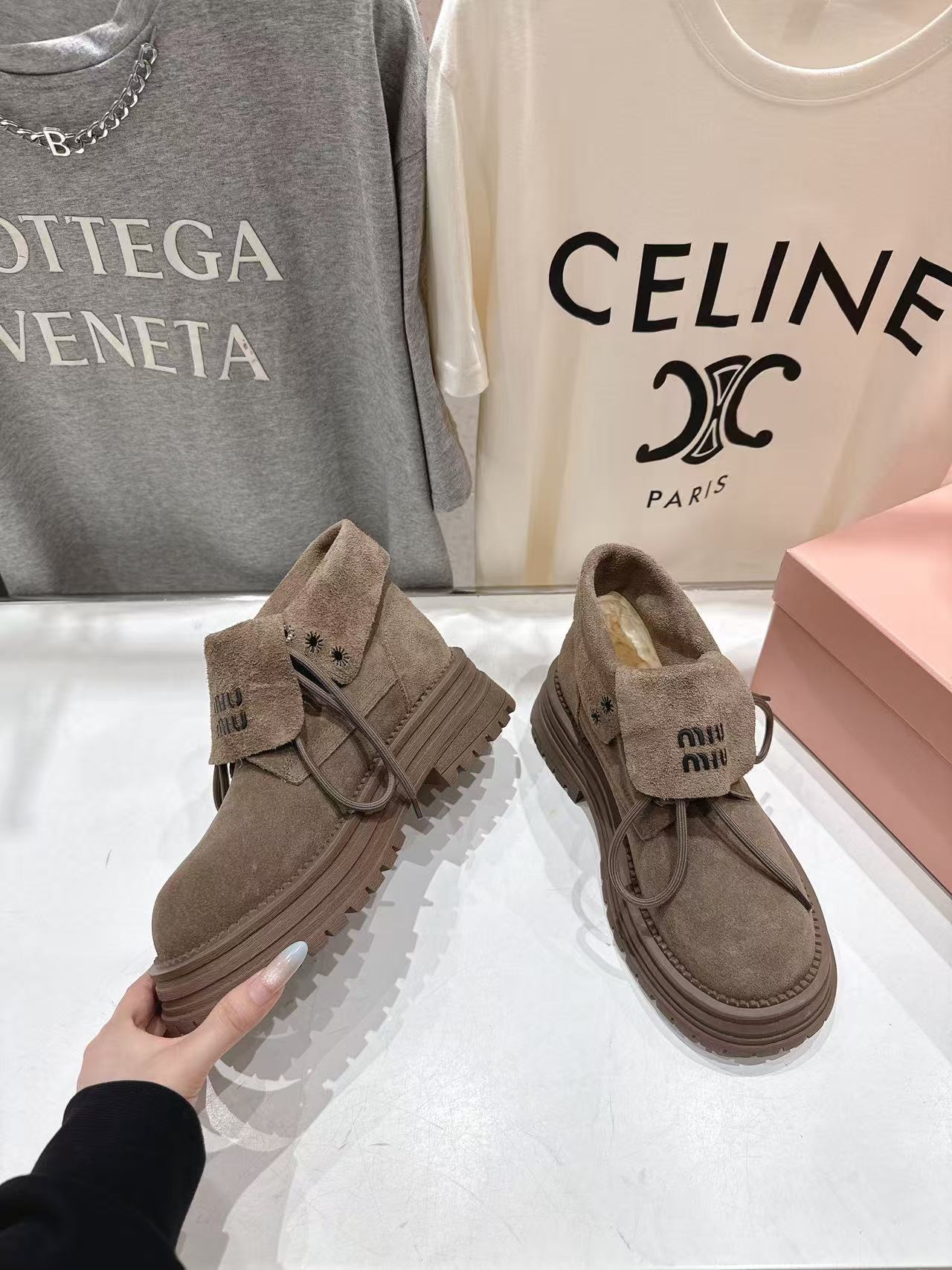 MM ANKLE BOOTS IN COFEE BROWN SUEDE