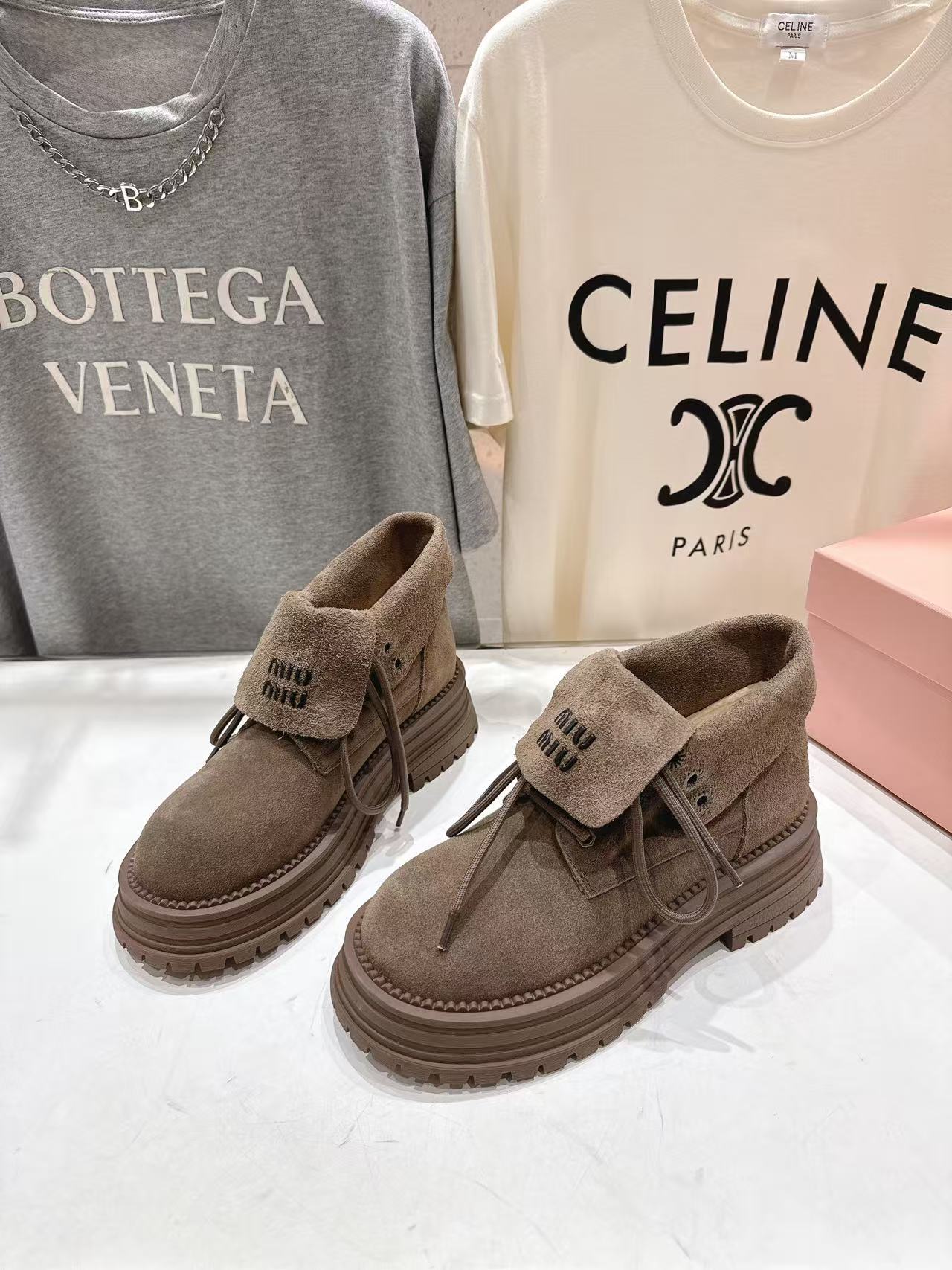MM ANKLE BOOTS IN COFEE BROWN SUEDE