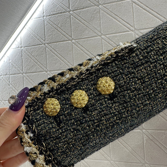 CHANEL SET IN BLACK MIX GOLD-TONE TWEED