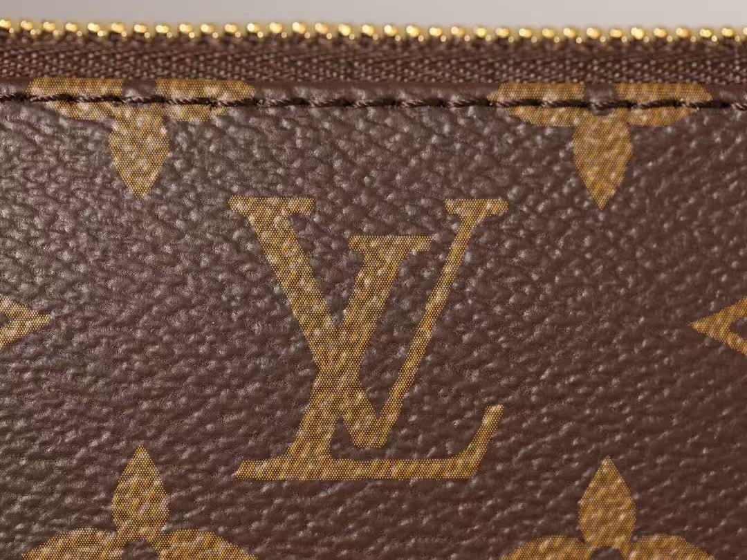 LV POCHETTE ACCESSOIRES BAG 23 IN BROWN MONOGRAM CANVAS