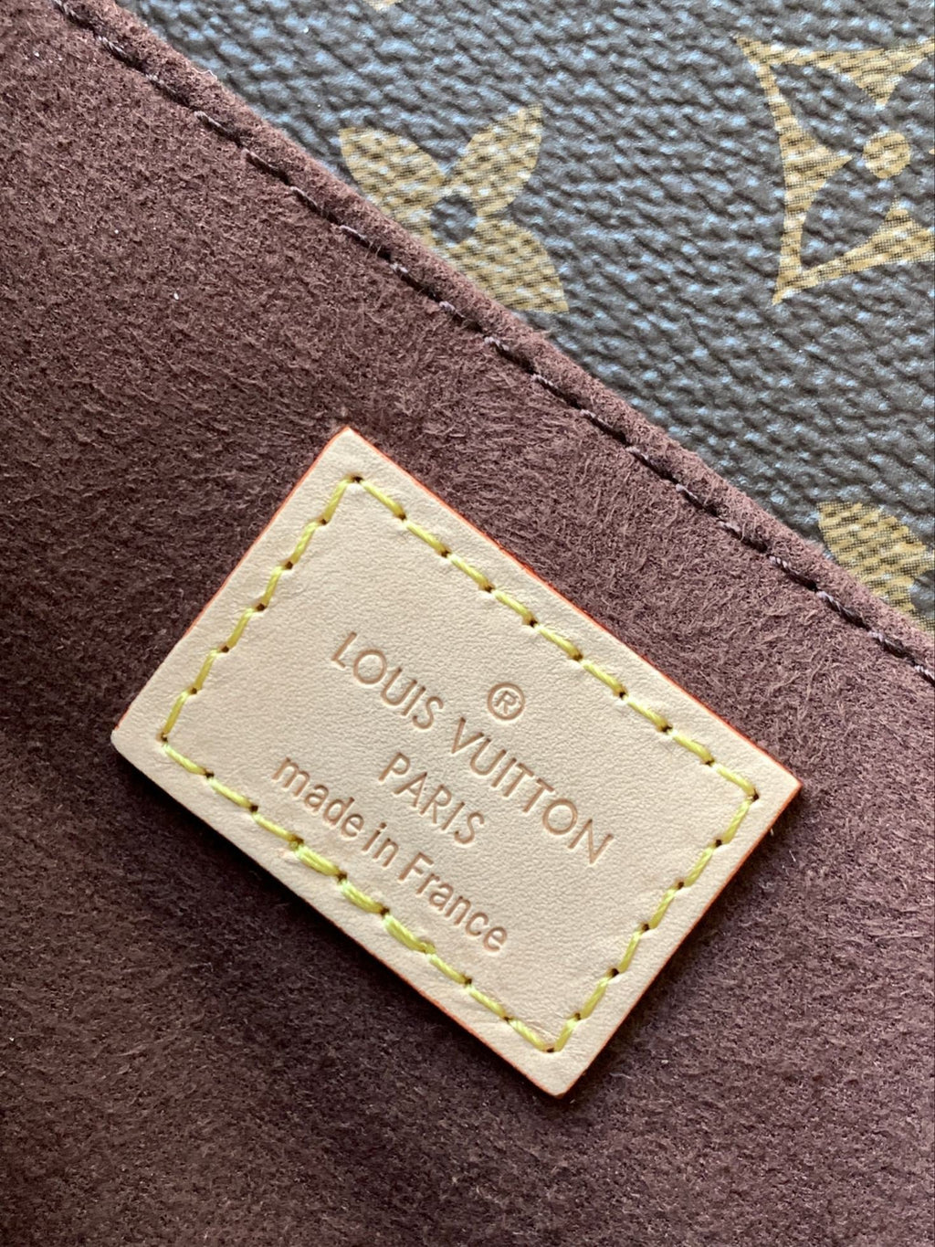 POCHETTE METIS EAST WEST 21.5 IN BROWN MONOGRAM CANVAS GOLD HARDAWARE