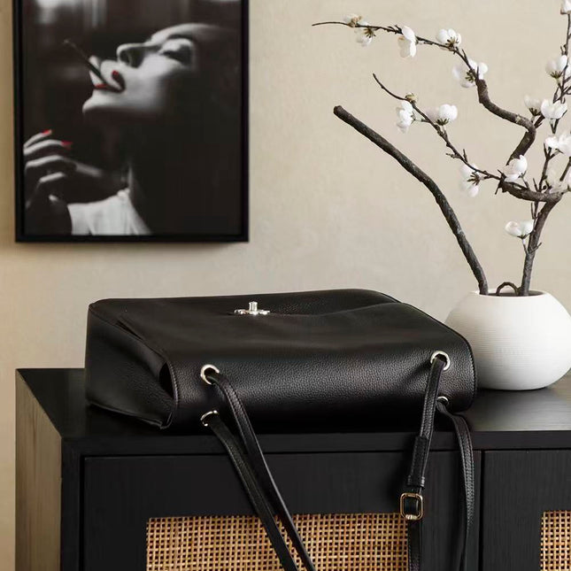 CHANEL MAXI FLAP BAG 33 IN BLACK GRAINED CALFSKIN