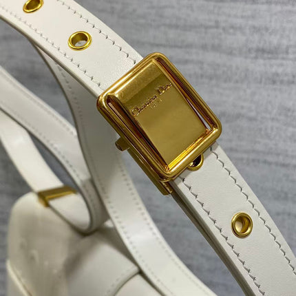 DIOR MONTAIGNE 24 IN WHITE CALFSKIN 001