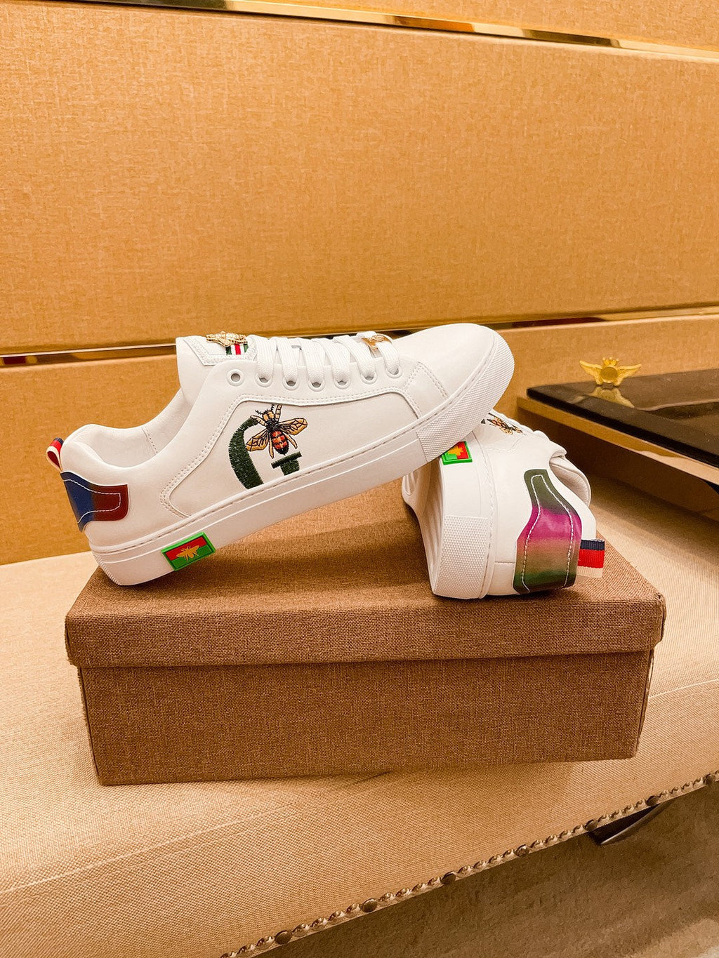 GG ACE EMBROIDERED WHITE BEE