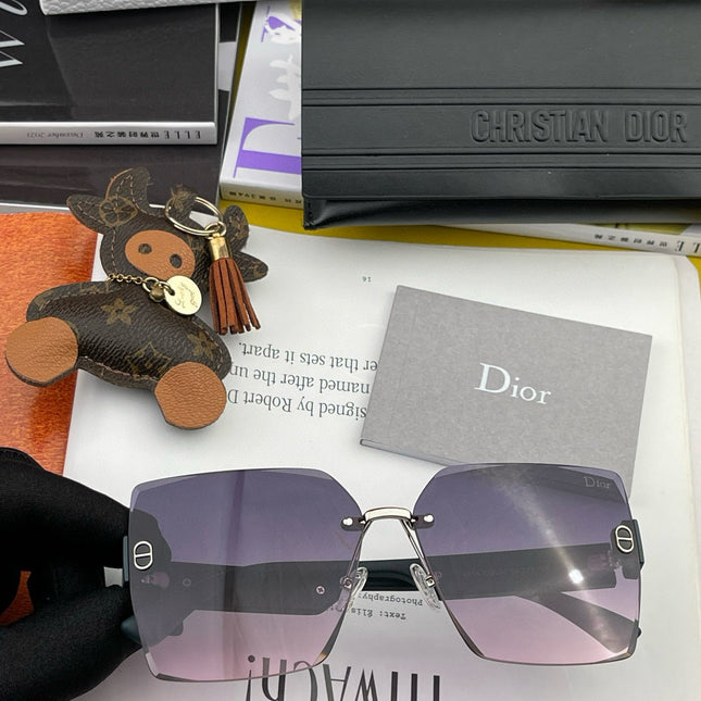 MONTAIGNE SQUARE SUNGLASS CD7159 IN ACETATE