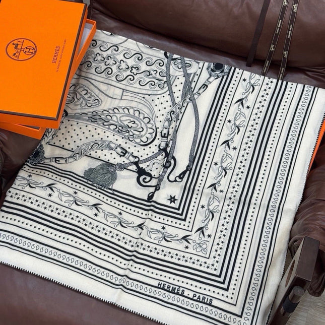 HERMES 26S PRINTED SQUARE SCARF 140 IN CASHMERE AND SILK 307278