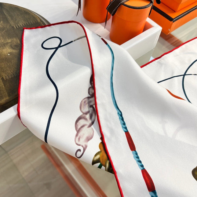HERMES 26S PRINTED SQUARE SCARF 88 IN SILK 309922