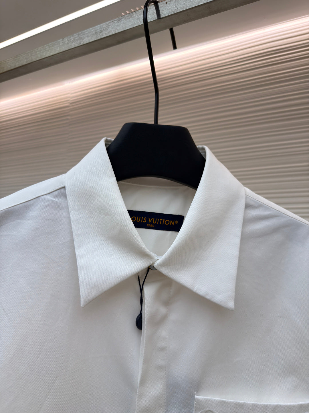 LV 26S SHIRT STYLE 242