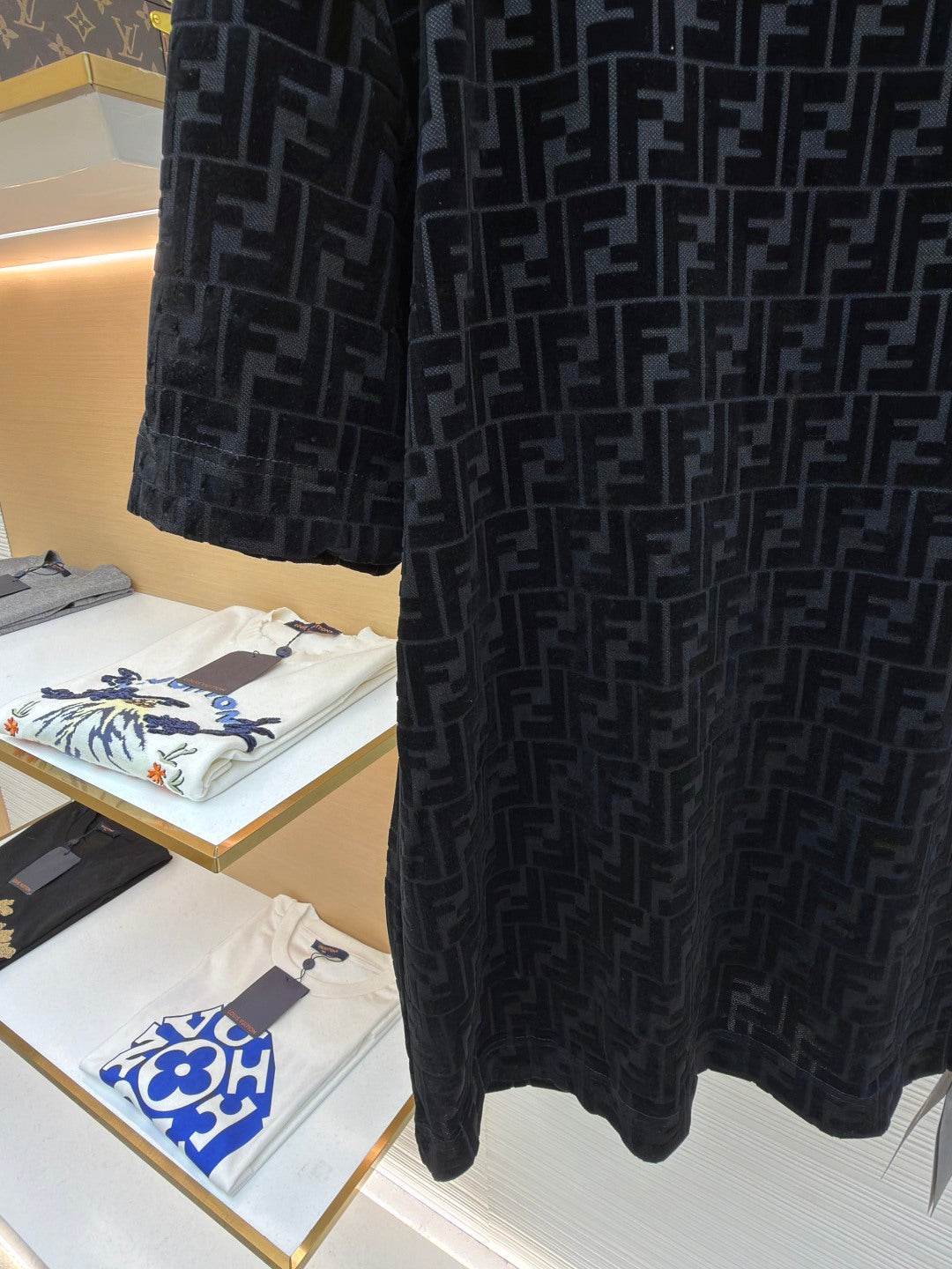 FENDI 26S SHORT SLEEVE T-SHIRT 220