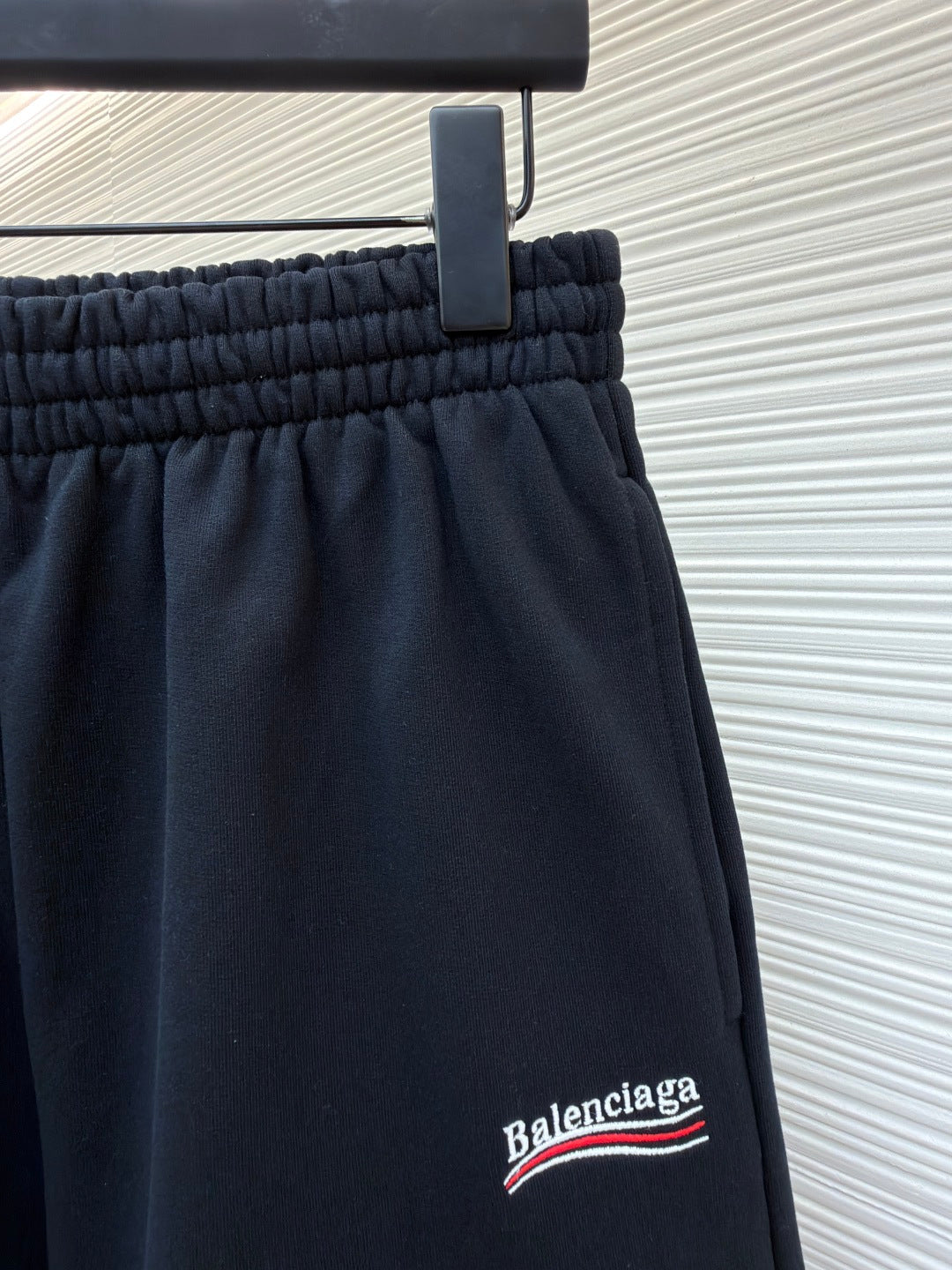 BALENCIAGA 26S SHORTS 144
