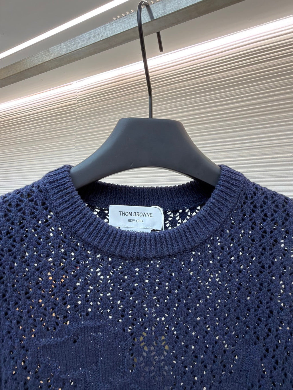 THOM 26S SHORT-SLEEVED KNIT TOP STYLE 159