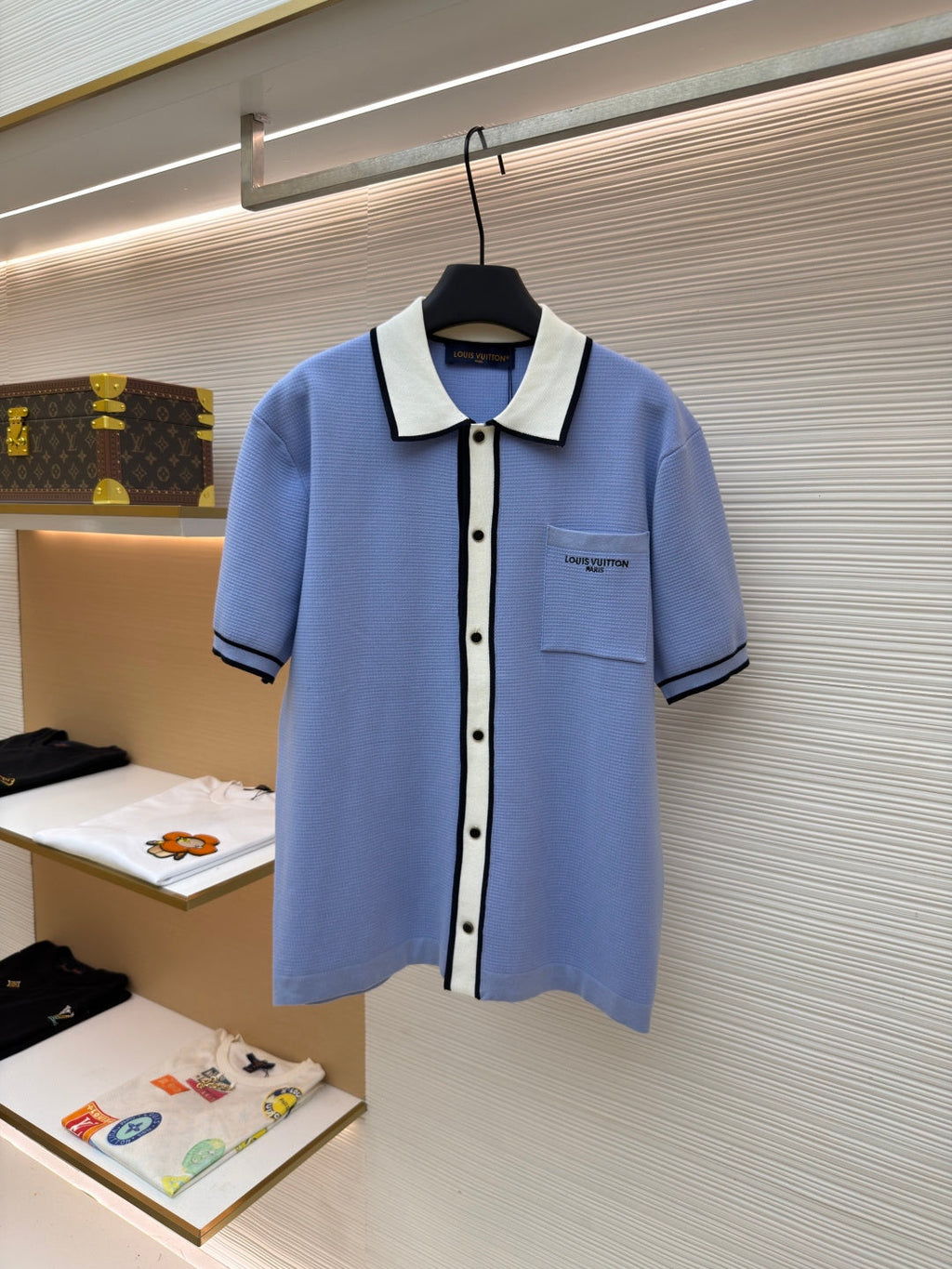 LV 26S SHORT-SLEEVED KNIT POLO SHIRT STYLE 204