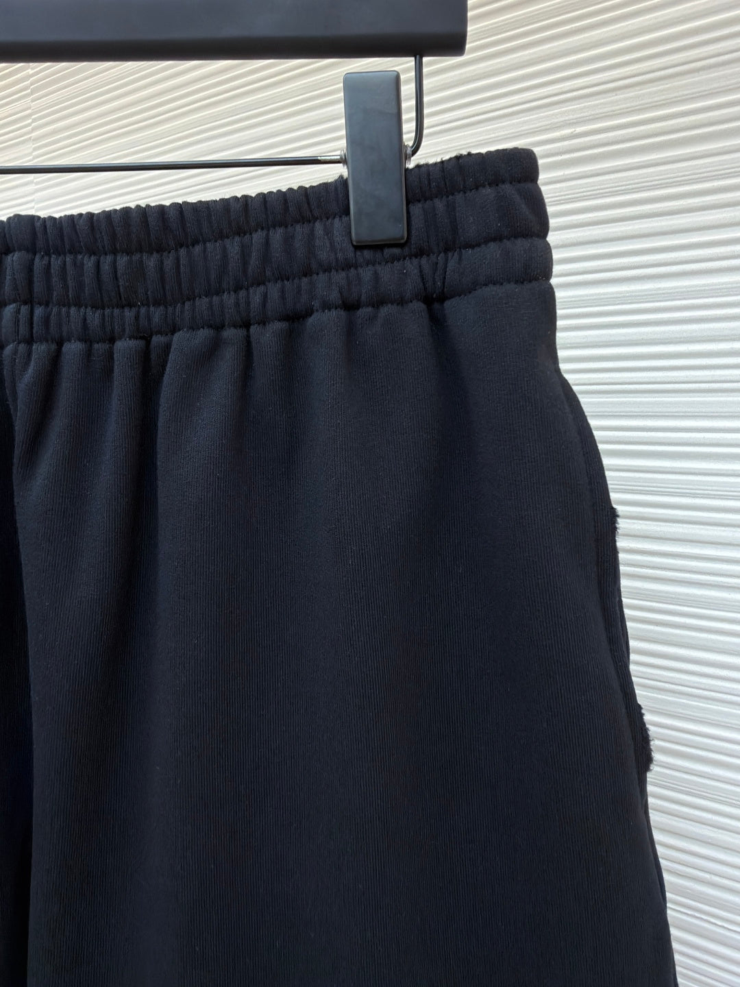 BALENCIAGA 26S SHORTS 024