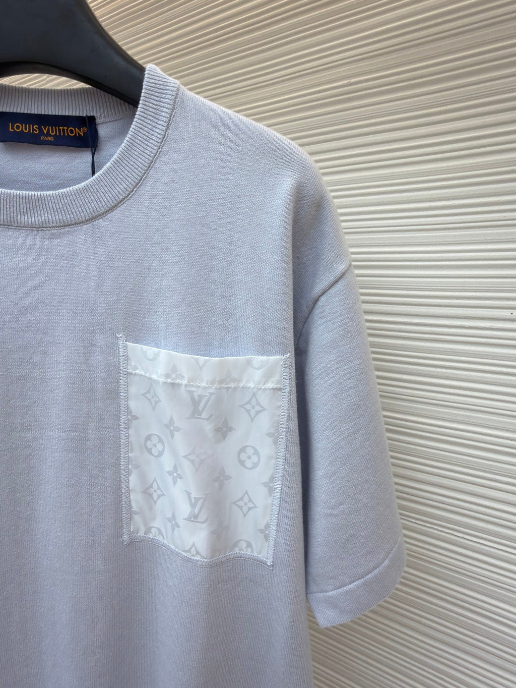 LV 26S SHORT-SLEEVED SWEATER STYLE 189