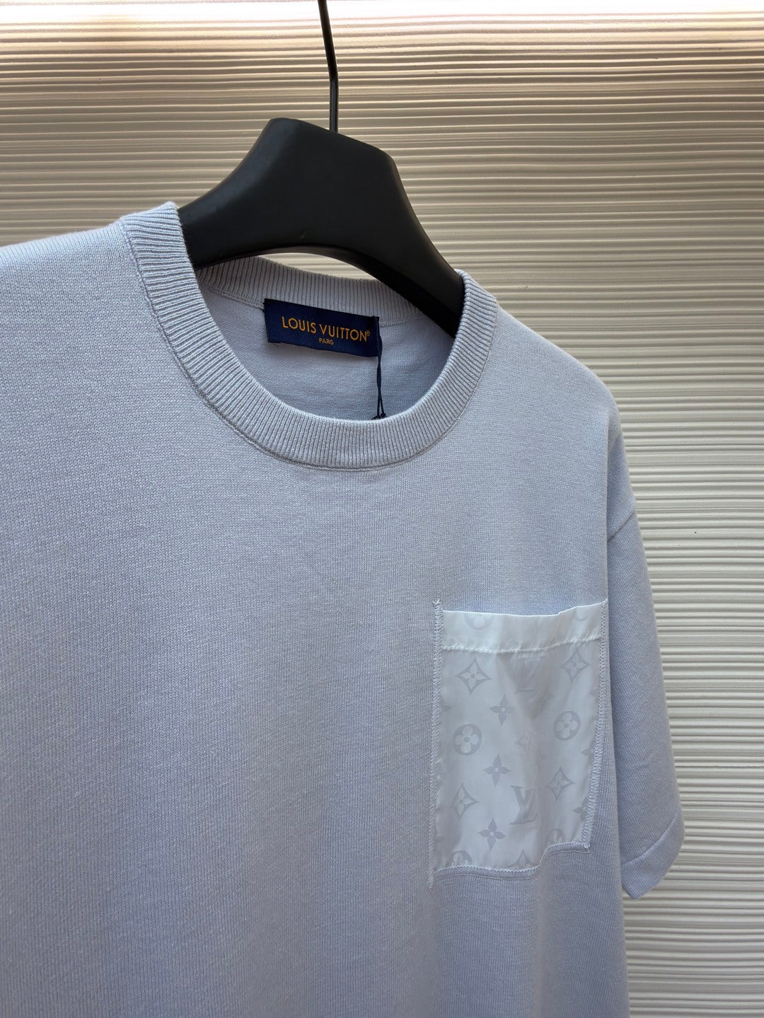 LV 26S SHORT-SLEEVED SWEATER STYLE 189