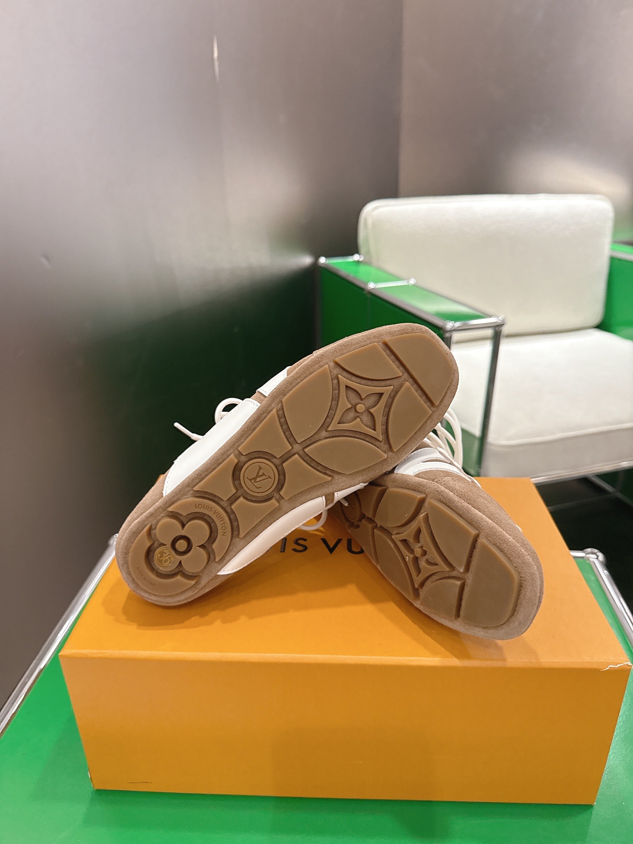 LV 26S MULE SNEAKERS IN CAMEL BEIGE SUEDE