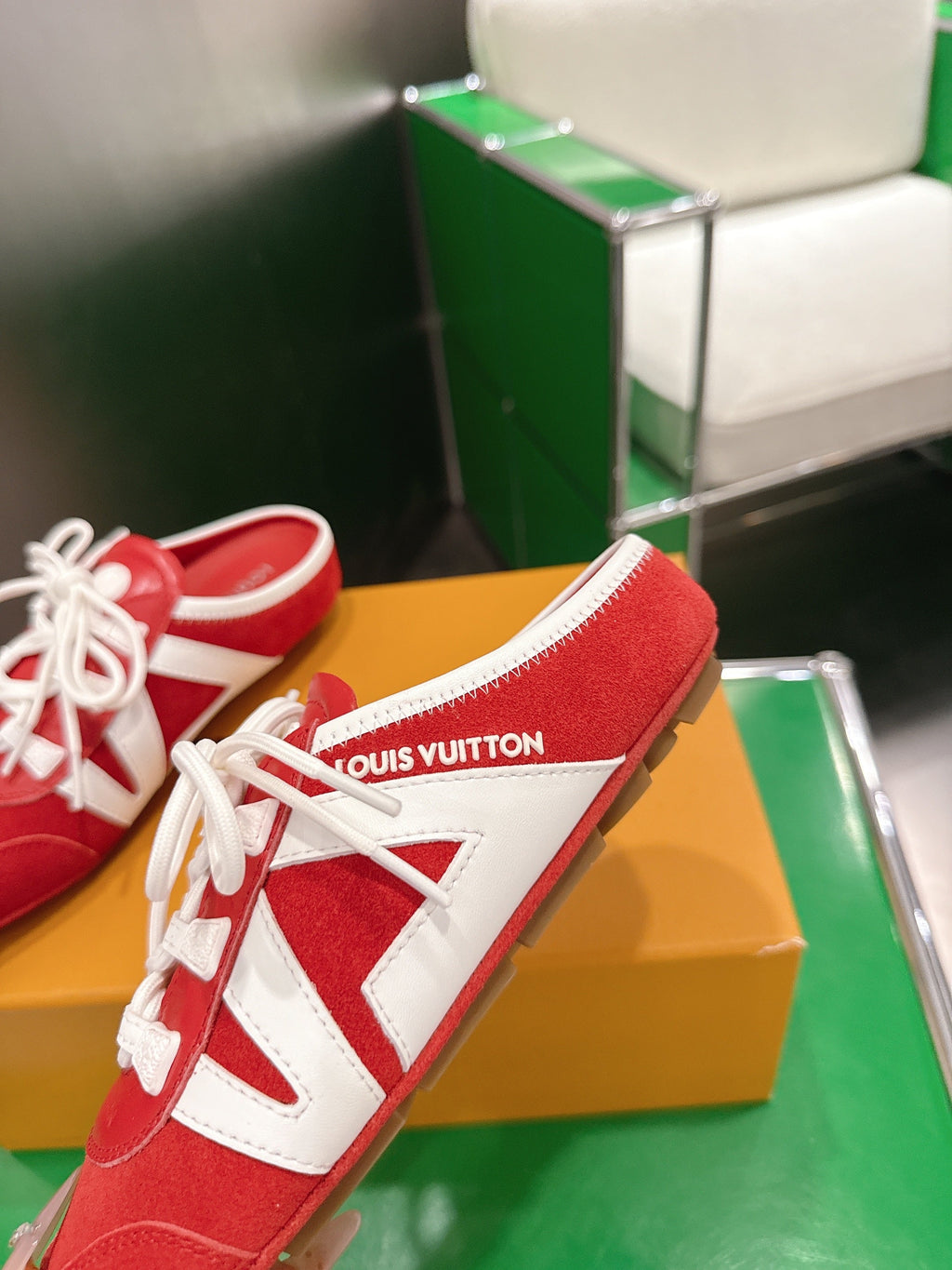LV 26S MULE SNEAKERS IN RED SUEDE