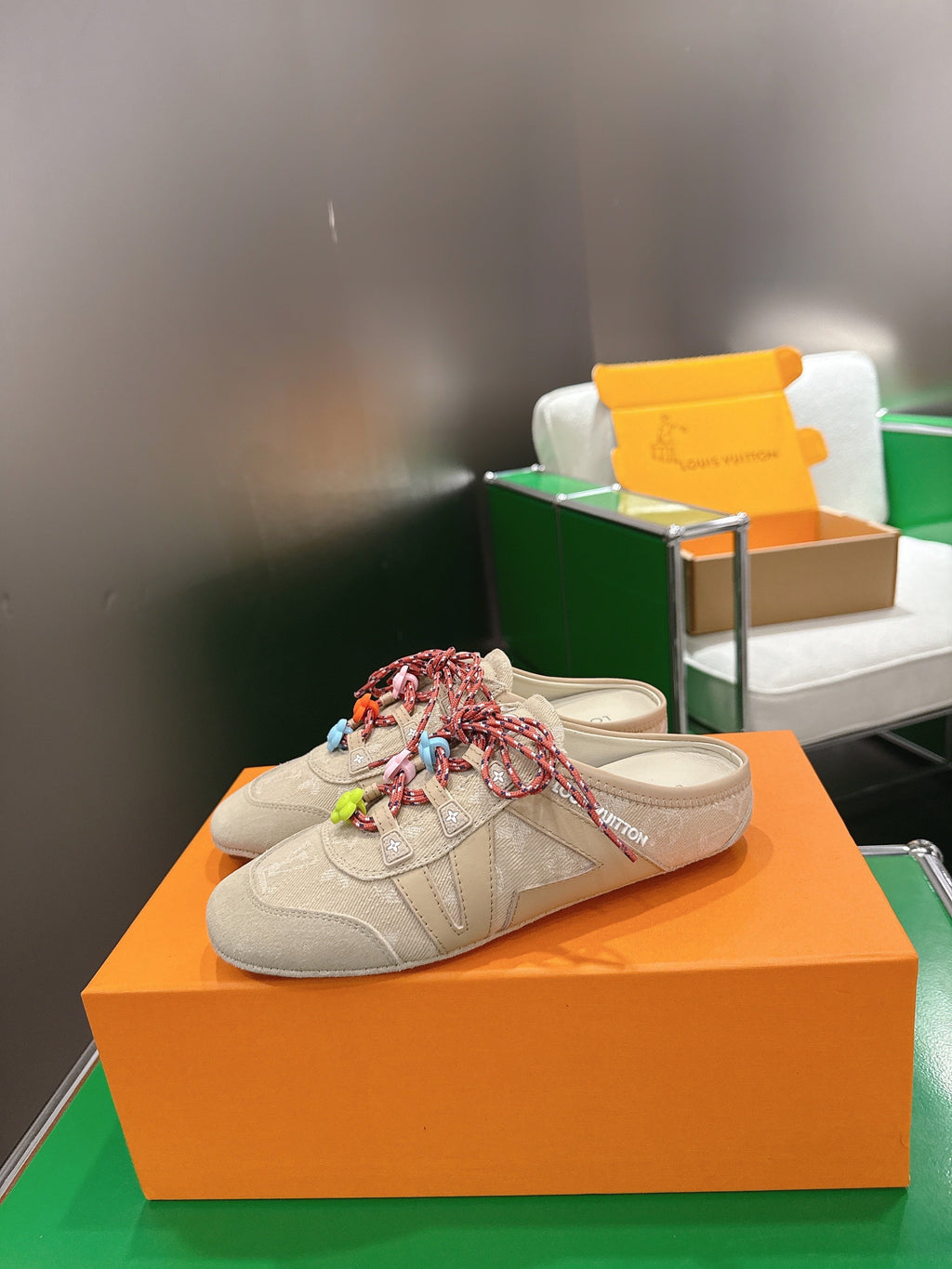 LV 26S MULE SNEAKERS IN BEIGE DENIM AND SUEDE WITH FLOWER CHARM