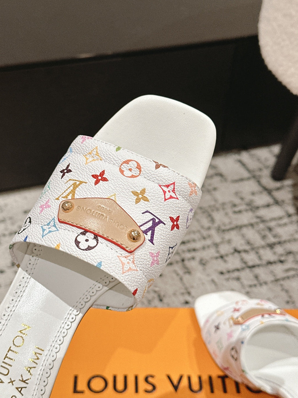 LV CHERRY HIGH HEELS 25S 55 MM IN WHITE CALFSKIN STYLE 13