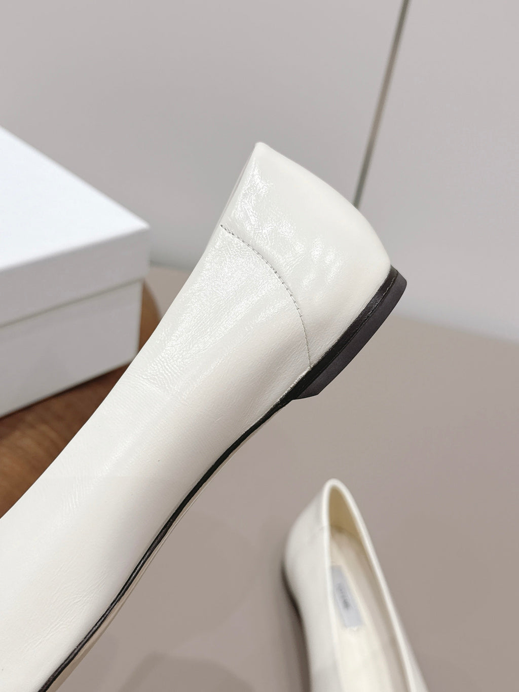 THE ROW 26S BALLET FLATS IN WHITE CALFSKIN