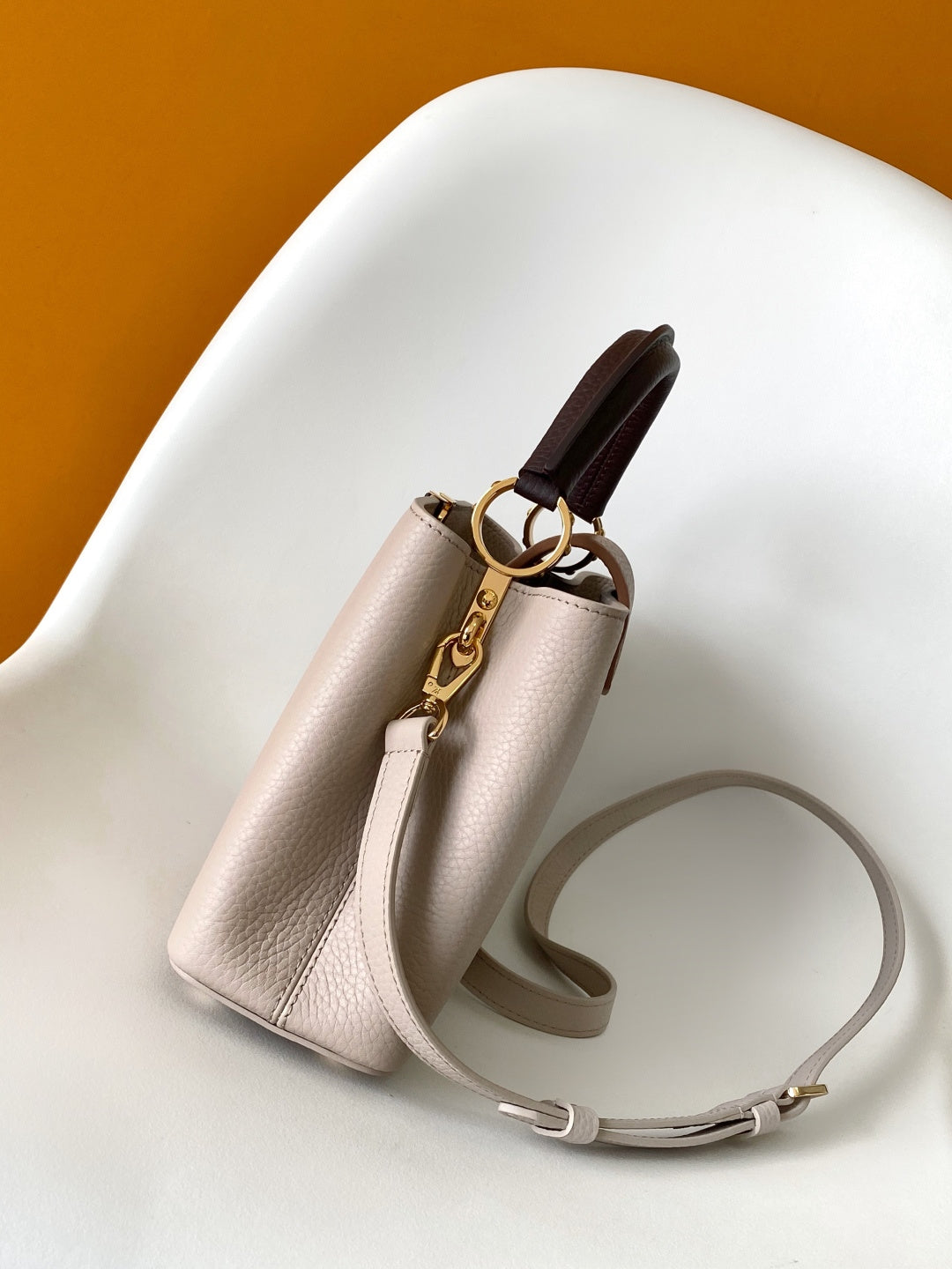 LV 26S CAPUCINES BAG 27 IN GRAYISH BEIGE TAURILLON CALFSKIN