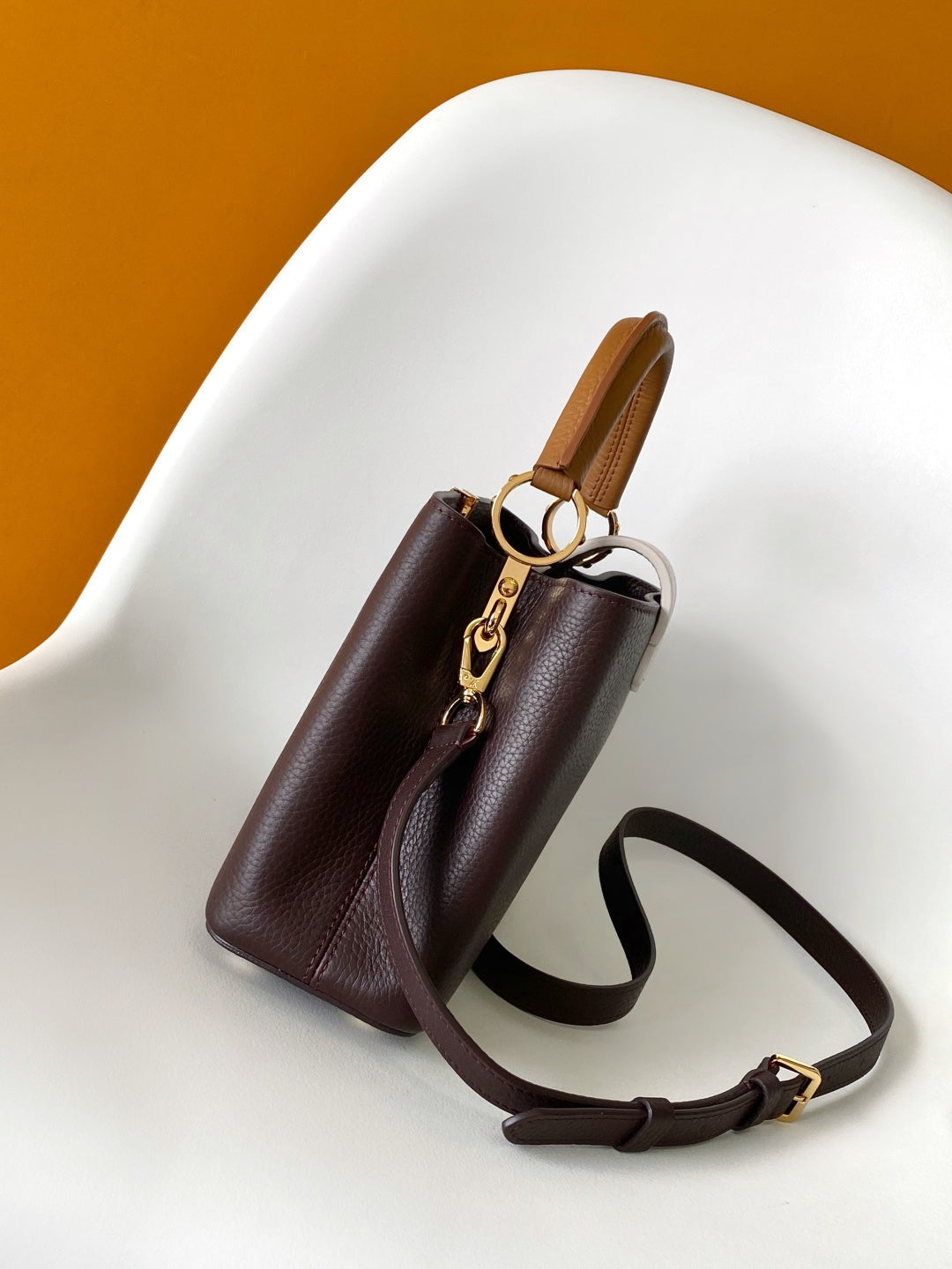 LV 26S CAPUCINES BAG 27 IN REDDISH BROWN TAURILLON CALFSKIN